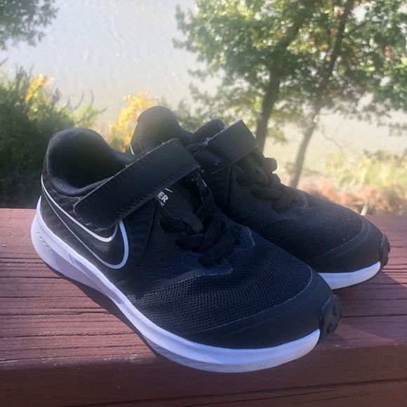 Nike Star Runner 2.0 VGC - Picture 2 of 7